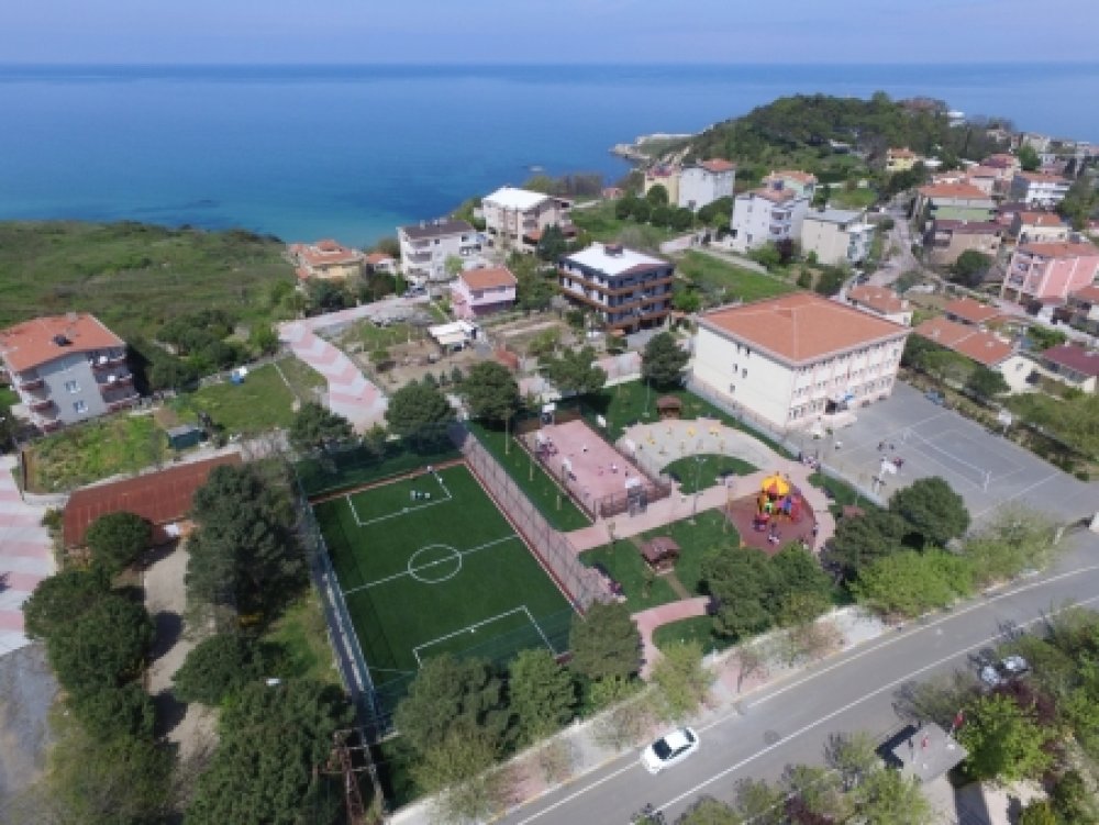 Karaburun Park Carpet Field