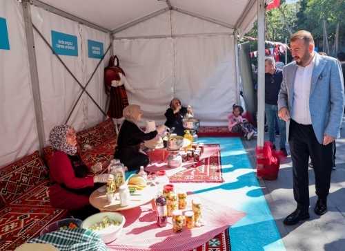 Arnavutköy’de Dev Kazanlar Kaynadı Kışlık Lezzetler Hazırlandı